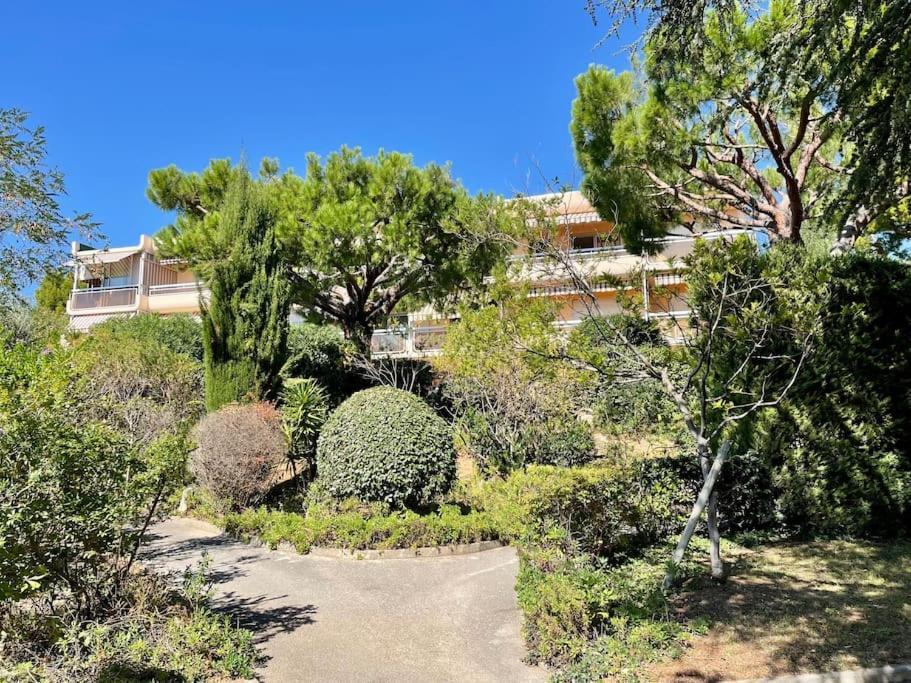 Proche Gare Et Port, Vue Mer, Clim Et Parking Bandol