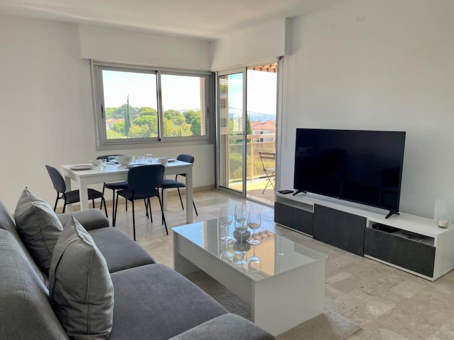 Proche Gare Et Port, Vue Mer, Clim Et Parking Appartement